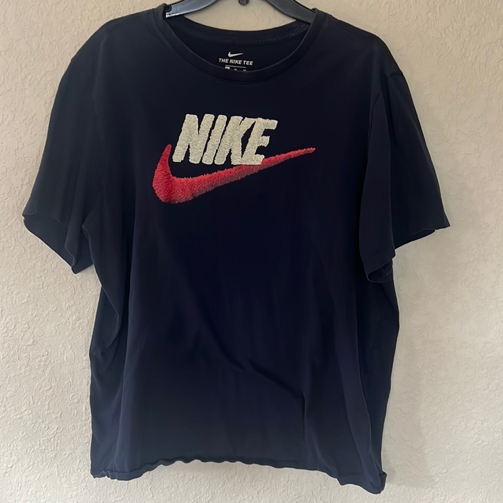 Nike tee shirt. Vintage. Navy. Men’s XL. Logo